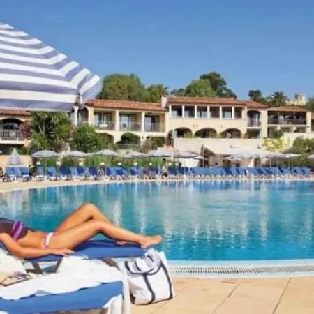 With Sea View And Pool Grimaud